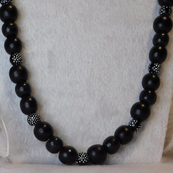 Black Beaded Necklace - Picture 8 of 13